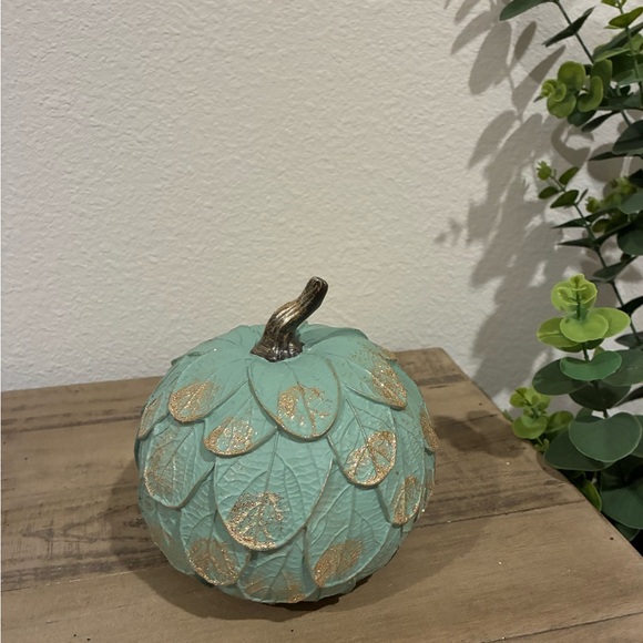 Textured Leaves Teal Pumpkin. - Picture 1 of 4